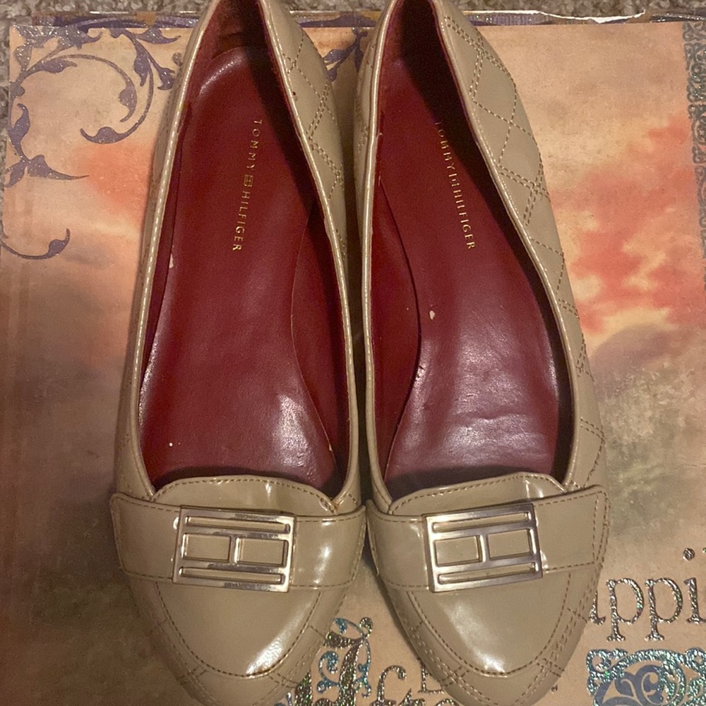 Brand: Tommy Hilfiger
Size: 7M 
NWOT: